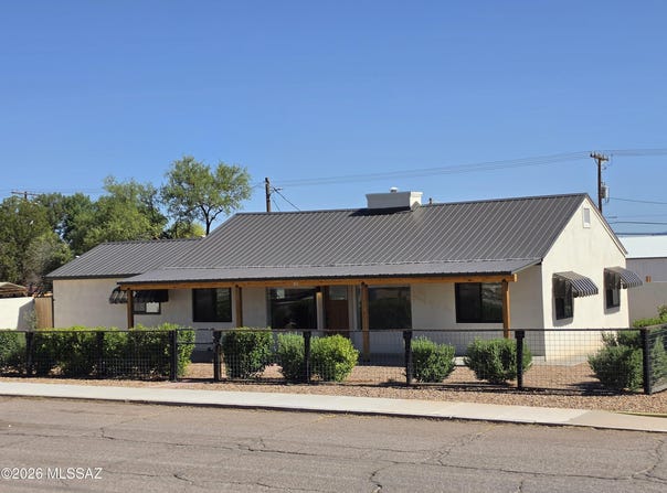 193 E 6th Street, Benson, AZ 85602