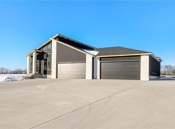 7915 S Old Major Road, Grain Valley, MO 64029