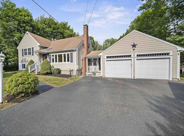 590 Liberty St, Braintree, MA 02184