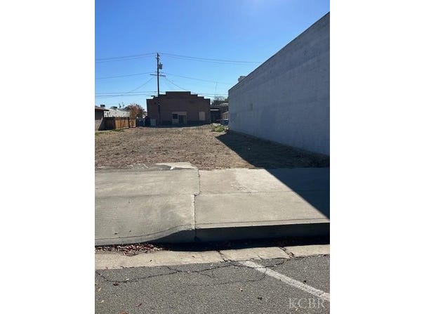 231 E Street, Lemoore, CA 93245