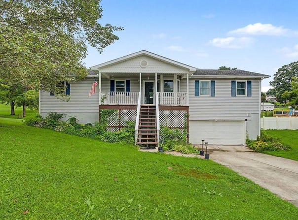 117 Bertha Lane, Jacksboro, TN 37757