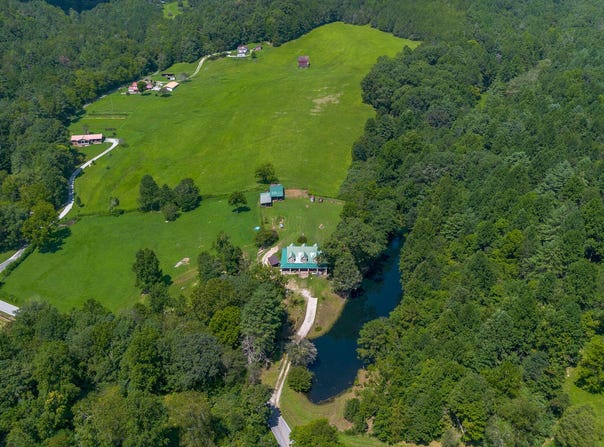 2020 Deermont Rd, Oakdale, TN 37829