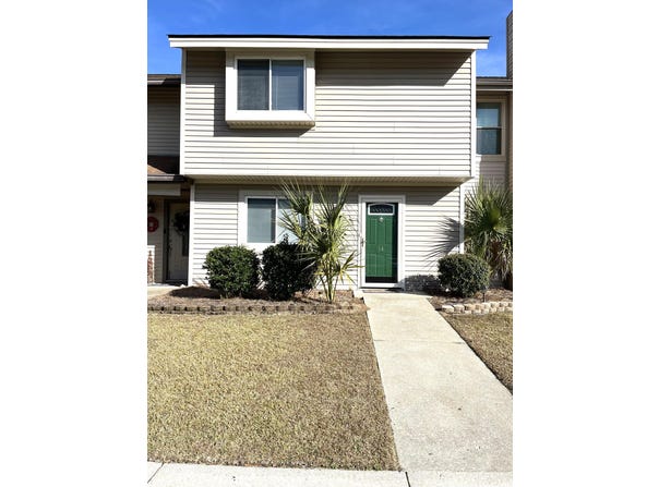 14 Hunters Court, Goose Creek, SC 29445