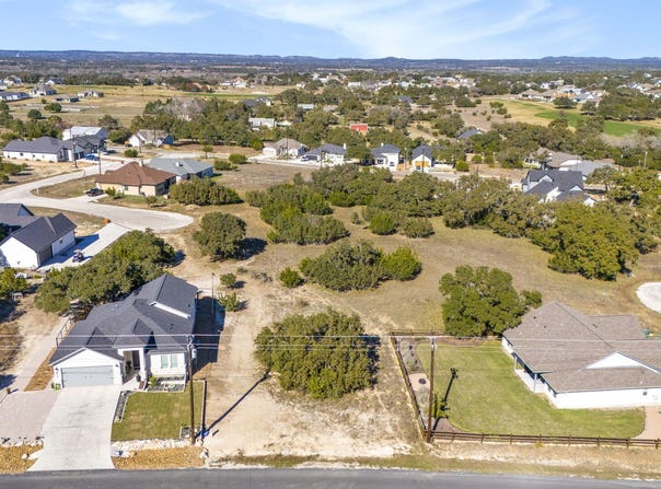 213 S CALVIN BARRETT, Blanco, TX 78606