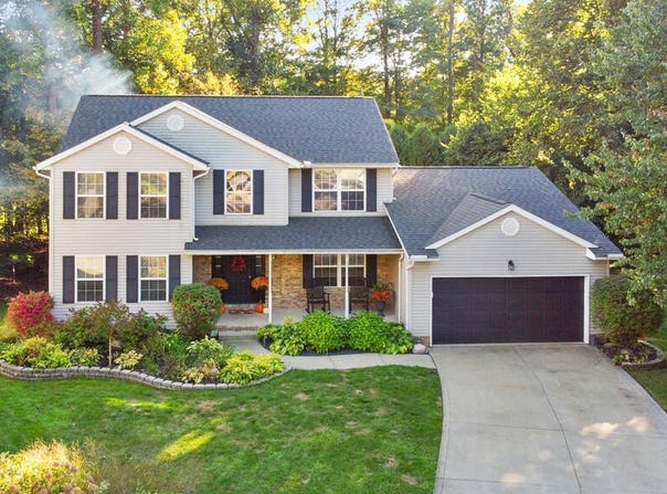 38 Elmwood Pl., Lexington, OH 44904