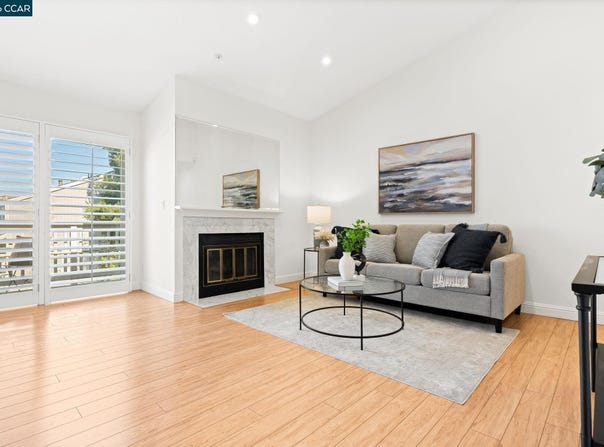 2709 Oak Rd, Walnut Creek, CA 94597