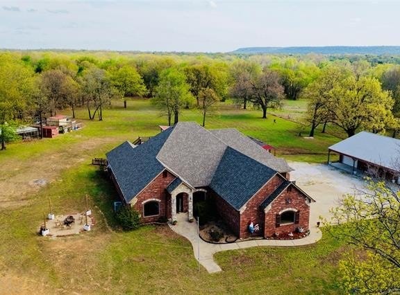 12619 E 233 Road S, Webbers Falls, OK 74470