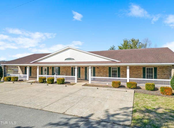 101 Crestview Drive, Greeneville, TN 37745