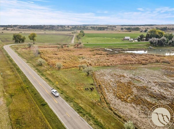 2 2nd S, Pompeys Pillar, MT 59064