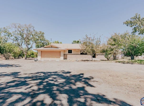 1078 W Evan Hewes Hwy, El Centro, CA 92243