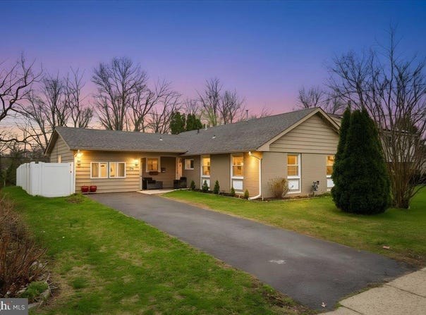 126 MILLBROOK Drive, WILLINGBORO, NJ 08046