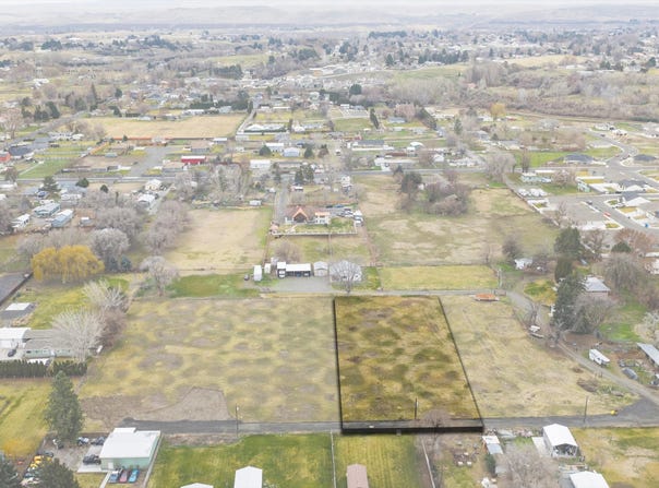 310 E 23rd Ave, Kennewick, WA 99337