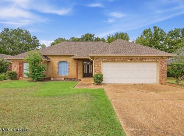 111 Harvey Circle, Canton, MS 39046
