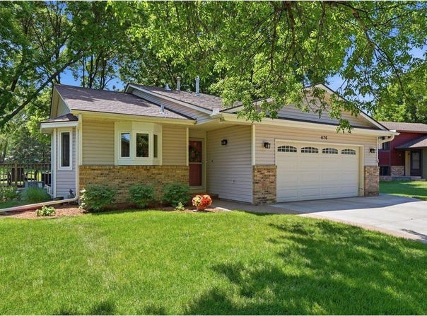 876 Curry Trail, Eagan, MN 55123