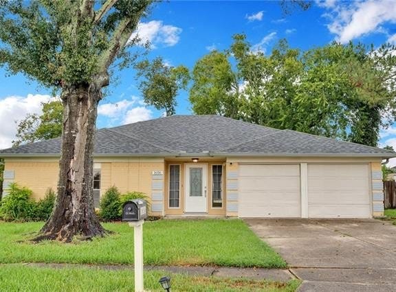 1656 HAMPTON Drive, Harvey, LA 70058