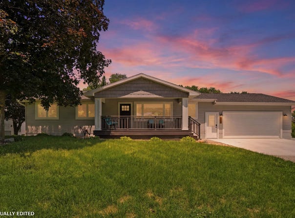 3553 E Shaulis Road, Waterloo, IA 50702