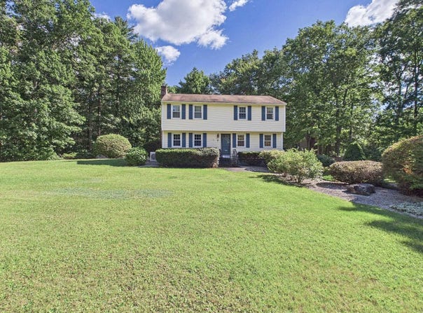 2 Opal Road, Derry, NH 03833-6220