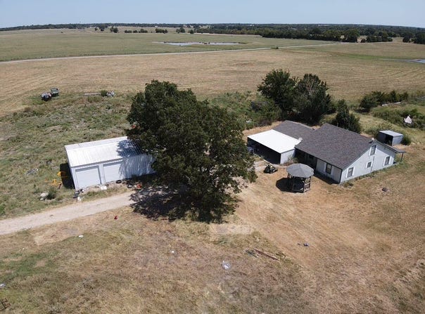 1635 CR 33500, Sumner, TX 75486