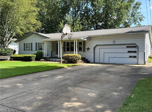 641 Matawan Drive, Campbell, OH 44405