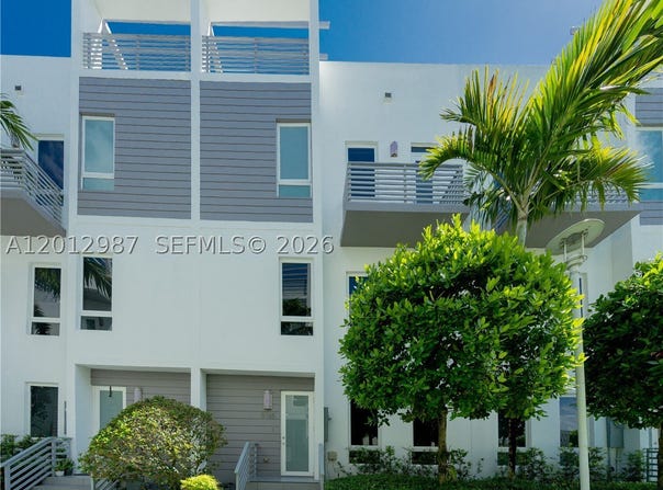 9165 NW 33rd St, Doral, FL 33172