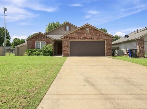 21440 E 36th Street S, Broken Arrow, OK 74014
