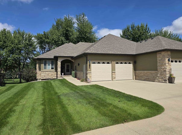 319 202ND Street, Arnolds Park, IA 51331