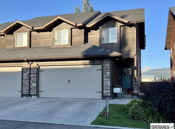 718 Valley Centre Drive, Driggs, ID 83422