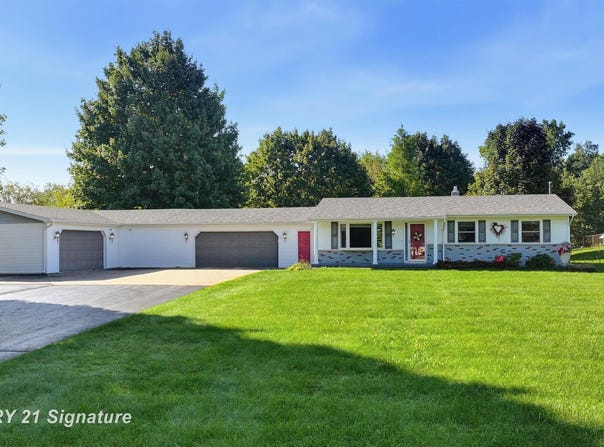 3402 E Lake Road, Clio, MI 48420