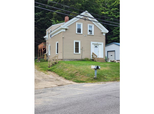 8 Water Street, Norway, ME 04268