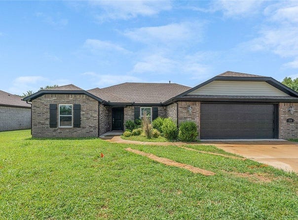 519 Eagle Drive, Gravette, AR 72736