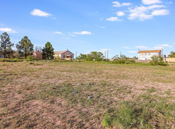 906 N Gregg St, Big Spring, TX 79720