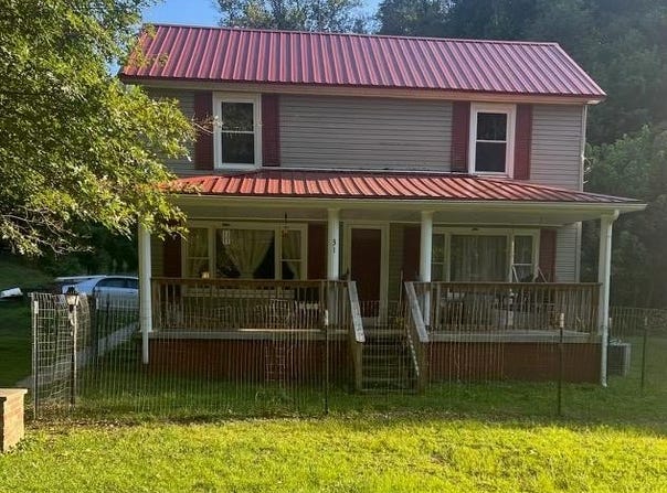31 Campigatta Hollow, Van Lear, KY 41265