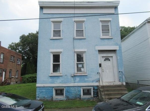 2326 Broadway, Watervliet, NY 12189