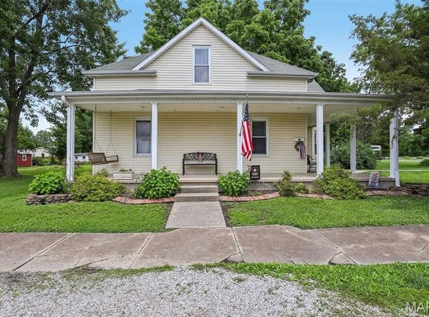 515 E 3rd N Street, Mount Olive, IL 62069