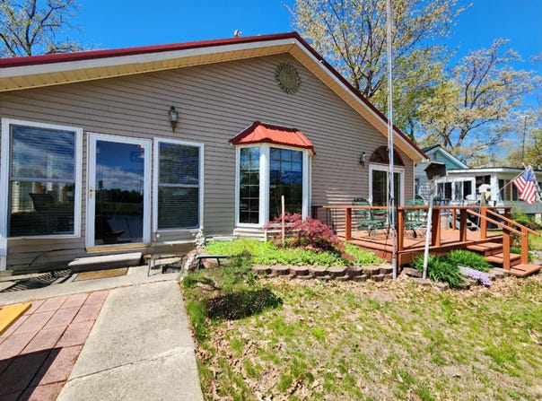781 N Blue Gill Lake Road, Harrison, MI 48625