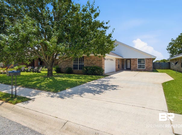 2704 Hampton Park Circle, Foley, AL 36535