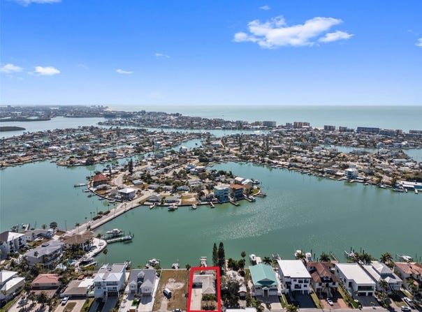 837 BAY POINT Drive, MADEIRA BEACH, FL 33708