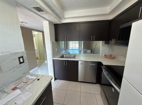 3400 Foxcroft Rd, Miramar, FL 33025