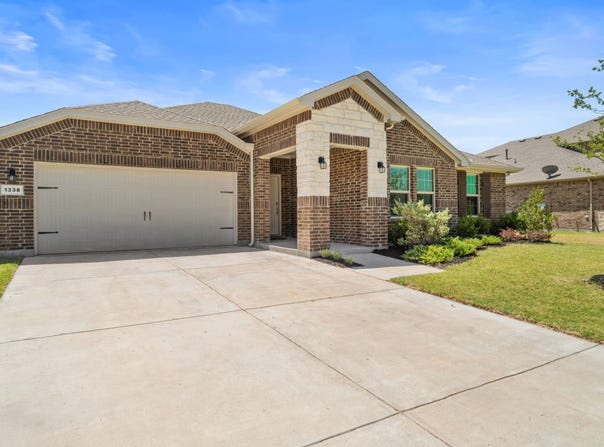 1338 Rolling Meadows Drive, Cedar Hill, TX 75104