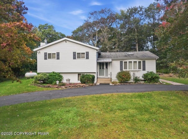 3157 Robert David Drive, Tobyhanna, PA 18466