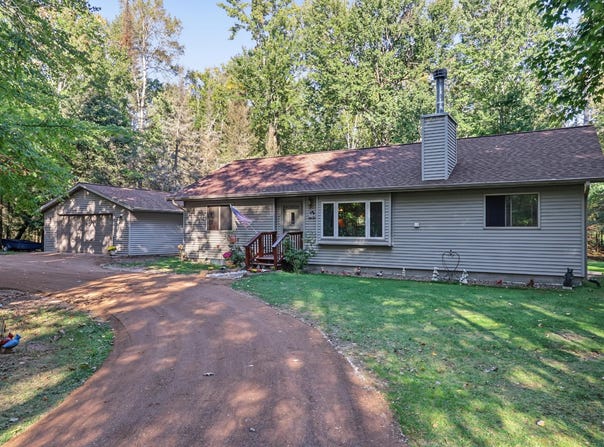 1742 LILAC DR, St Germain, WI 54558