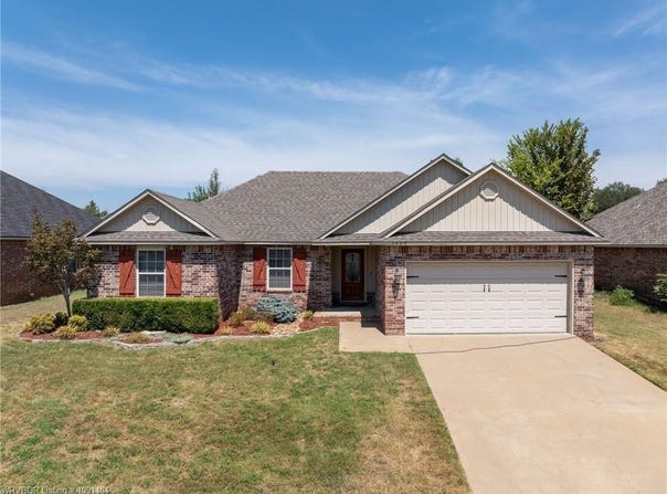 1808 Fairbanks DR, Barling, AR 72923