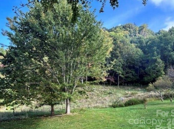 108 Lanning Road, Clyde, NC 28721