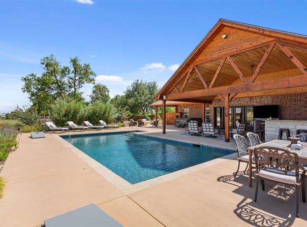128 Hoffmeyer Lane, Robinson, TX 76706