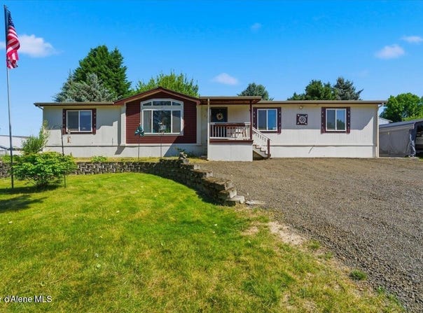 62 Sunny Rd, St. Maries, ID 83861