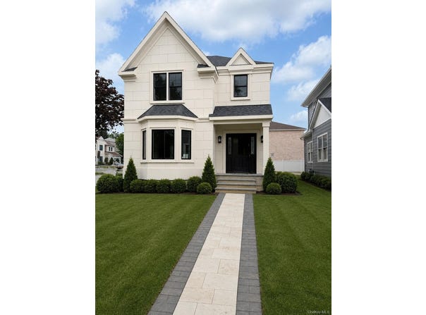 165 Evans Avenue, Albertson, NY 11507
