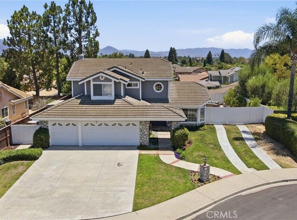 696 Corte Vina, Camarillo, CA 93010
