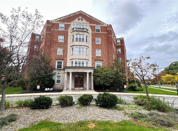 13800 Fairhill Road, Shaker Heights, OH 44120