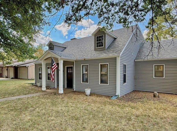 901 S Gretchen, Chanute, KS 66720