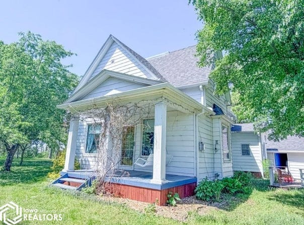1440 170th Street, Hampton, IA 50441